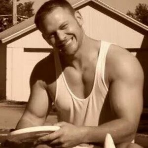 Meet your Posher, Travis